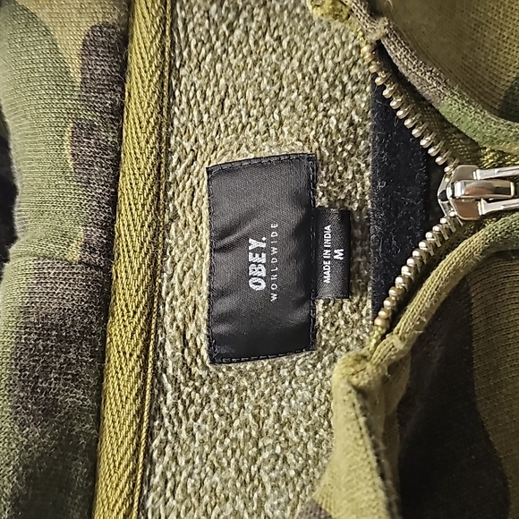 Obey camo hoodie, Medium - Picture 2 of 5